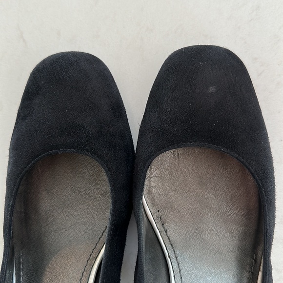 Stuart Weitzman Mary Mid Suede Pumps - Picture 11 of 12